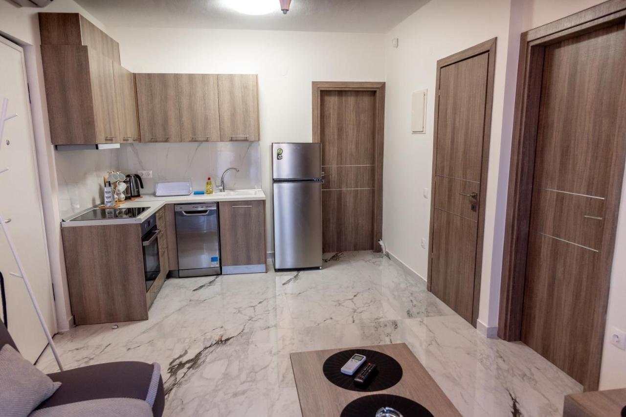 Nika Apartment Ханиоти Екстериор снимка