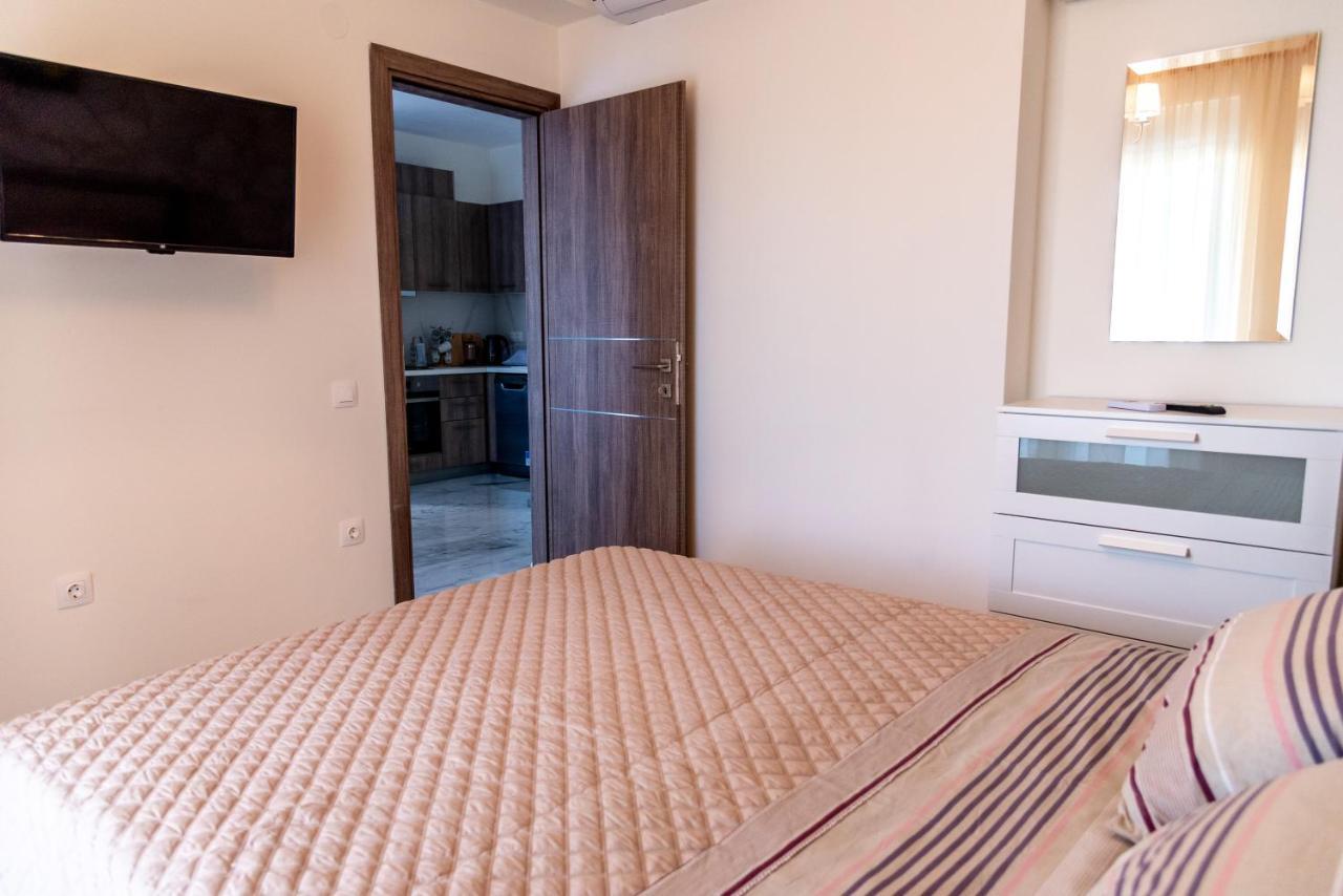 Nika Apartment Ханиоти Екстериор снимка